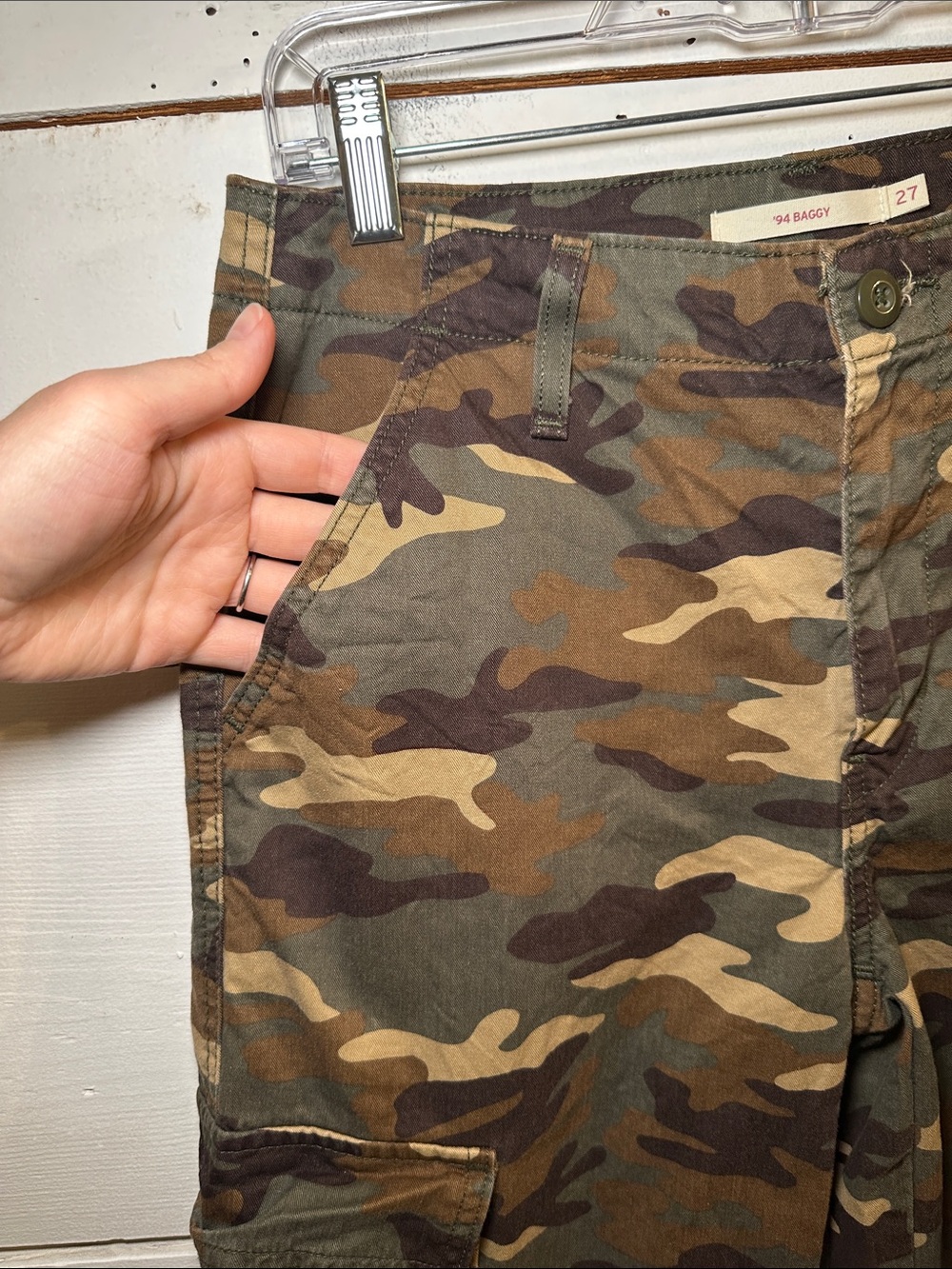 Levi’s 94’ Baggy Camo Cargo Pants - Picture 3 of 11